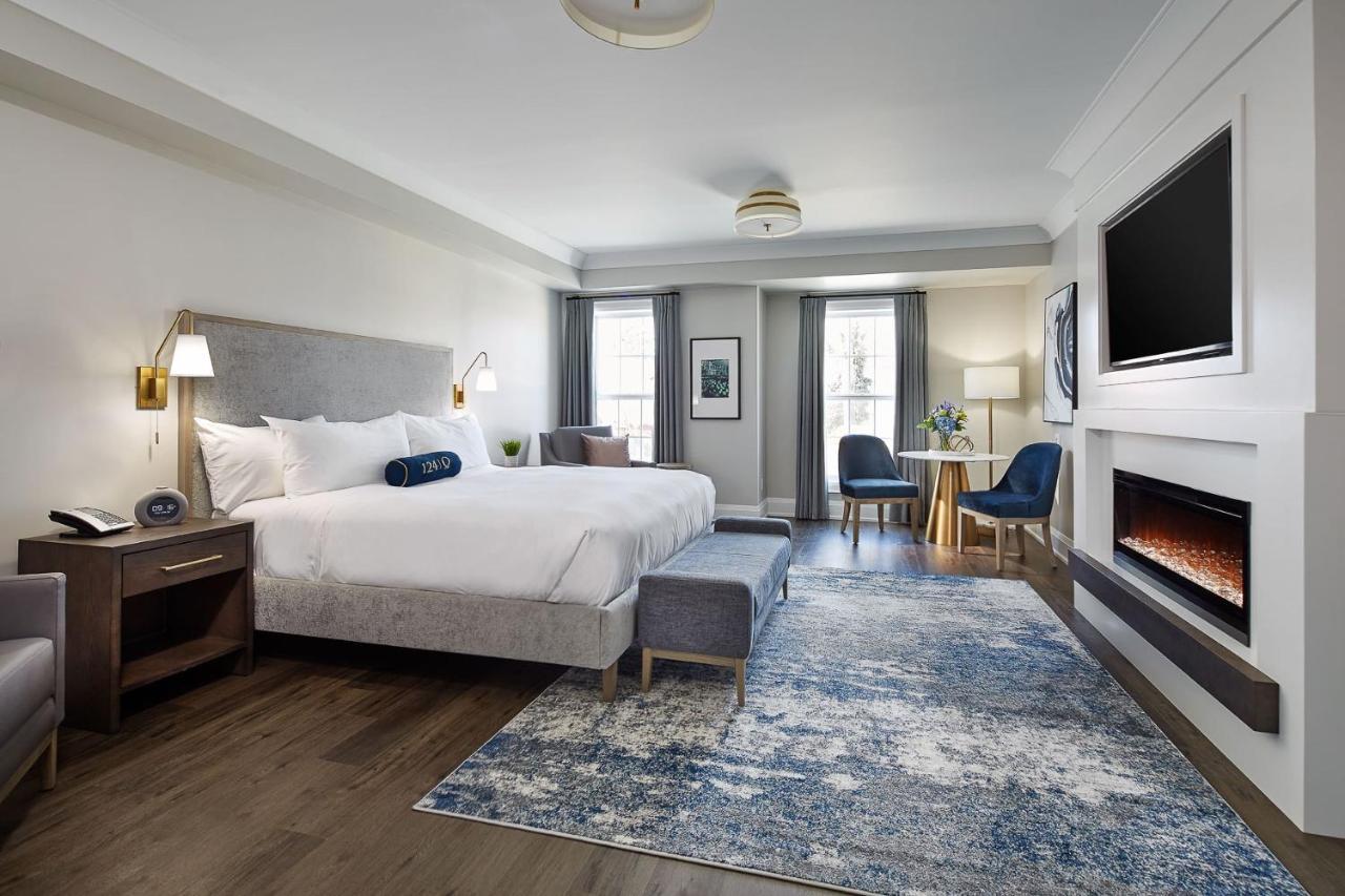 皇后区124号Spa度假酒店 滨湖尼亚加拉 外观 照片 A guest room at the Hotel Commonwealth