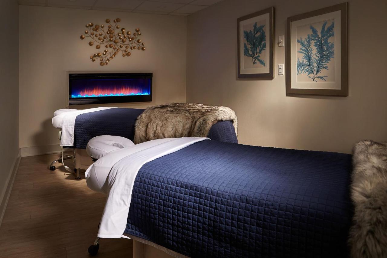 皇后区124号Spa度假酒店 滨湖尼亚加拉 外观 照片 A massage table