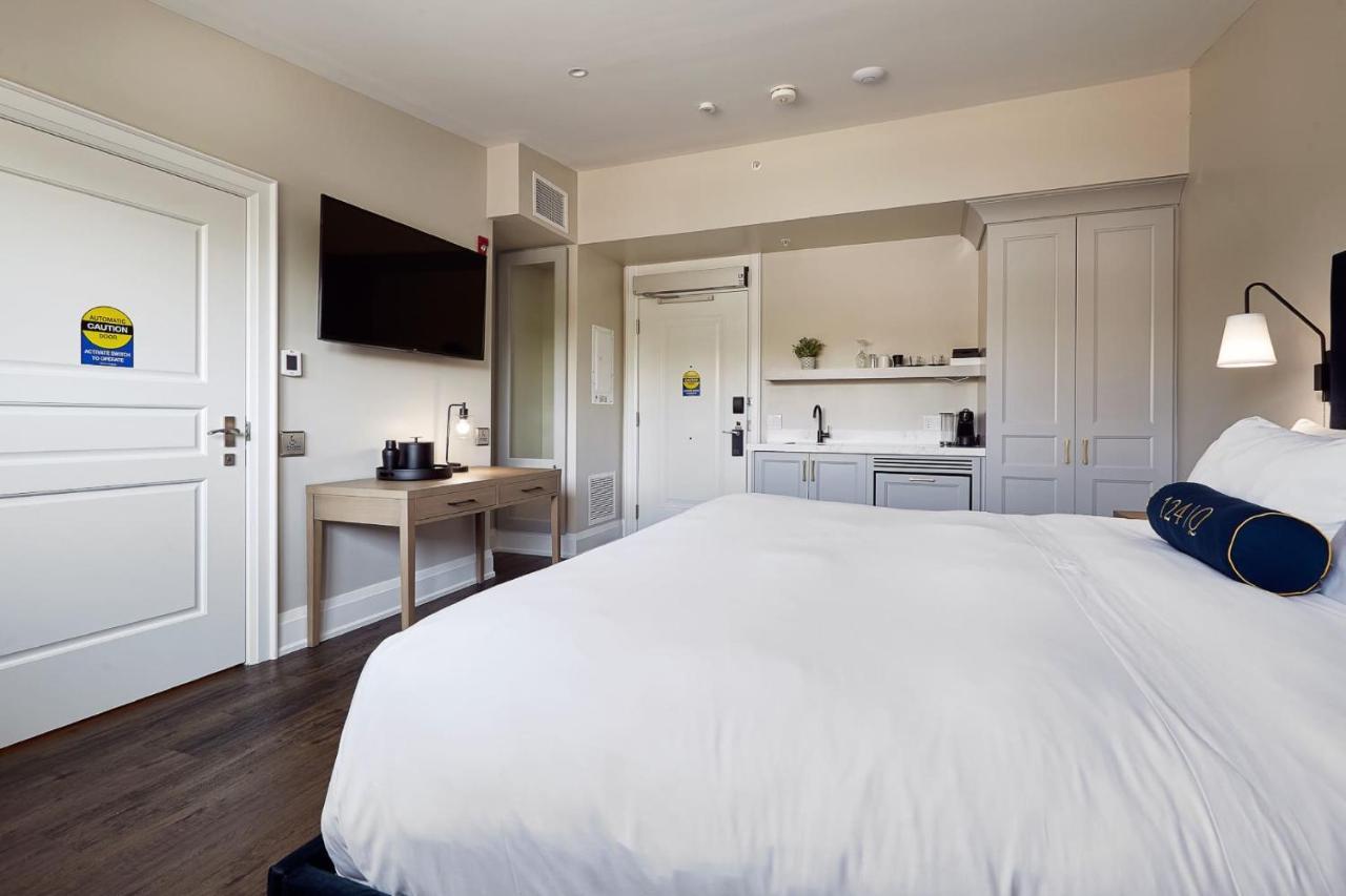 皇后区124号Spa度假酒店 滨湖尼亚加拉 外观 照片 A room at the Hotel Casa 900