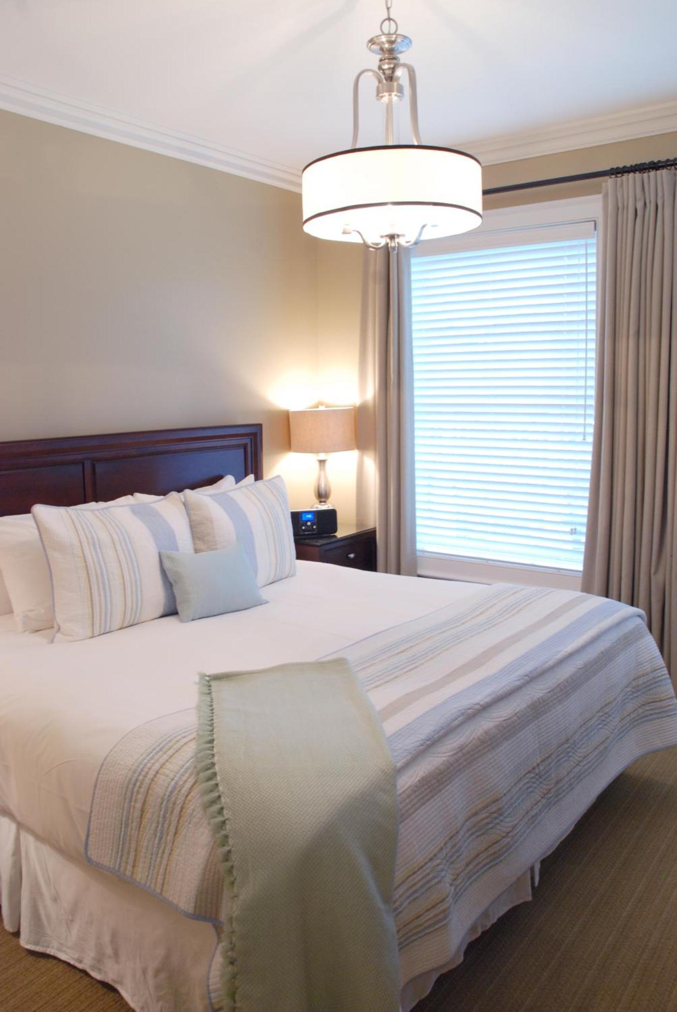 皇后区124号Spa度假酒店 滨湖尼亚加拉 外观 照片 A bedroom