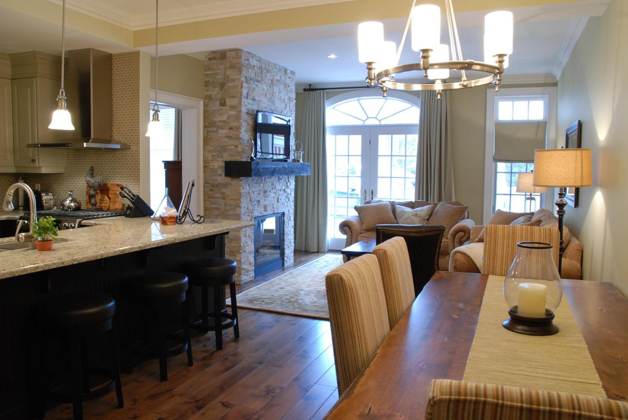 皇后区124号Spa度假酒店 滨湖尼亚加拉 外观 照片 A modern open-plan kitchen and dining room