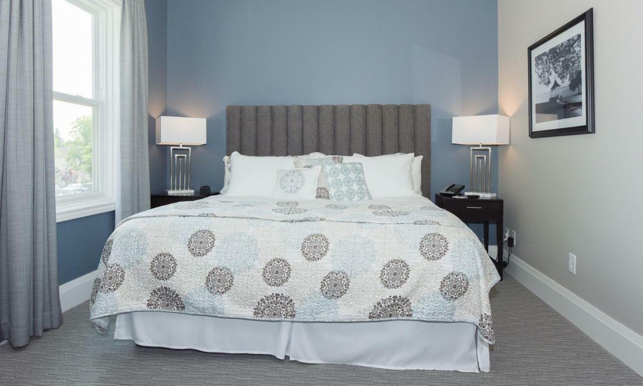 皇后区124号Spa度假酒店 滨湖尼亚加拉 外观 照片 A bedroom at the Inn at the Opera