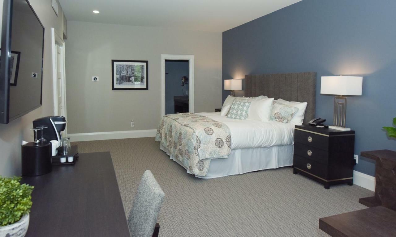 皇后区124号Spa度假酒店 滨湖尼亚加拉 外观 照片 A typical guest room at the Hotel Vermont