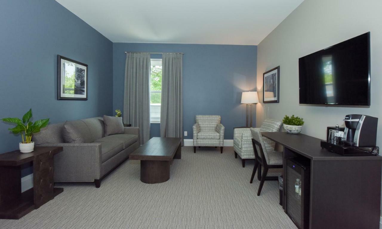 皇后区124号Spa度假酒店 滨湖尼亚加拉 外观 照片 A typical hotel room
